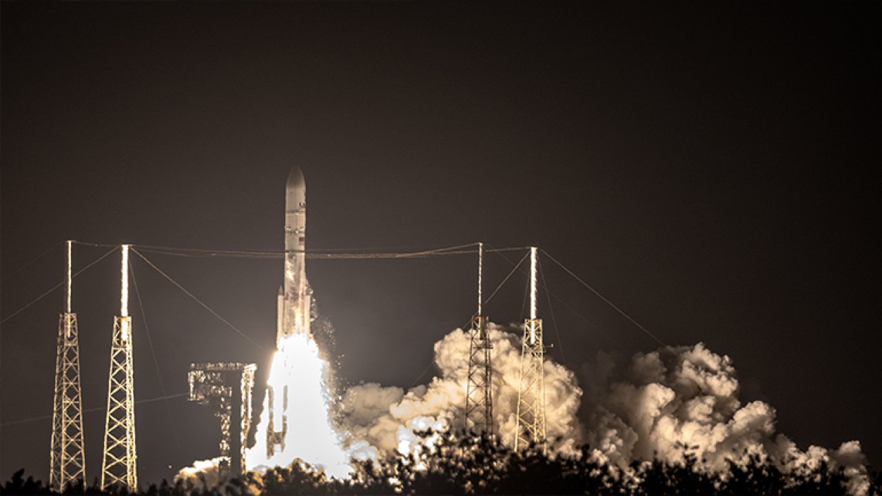 NASA, 50 yıl sonra ilk kez Ay'a iniyor