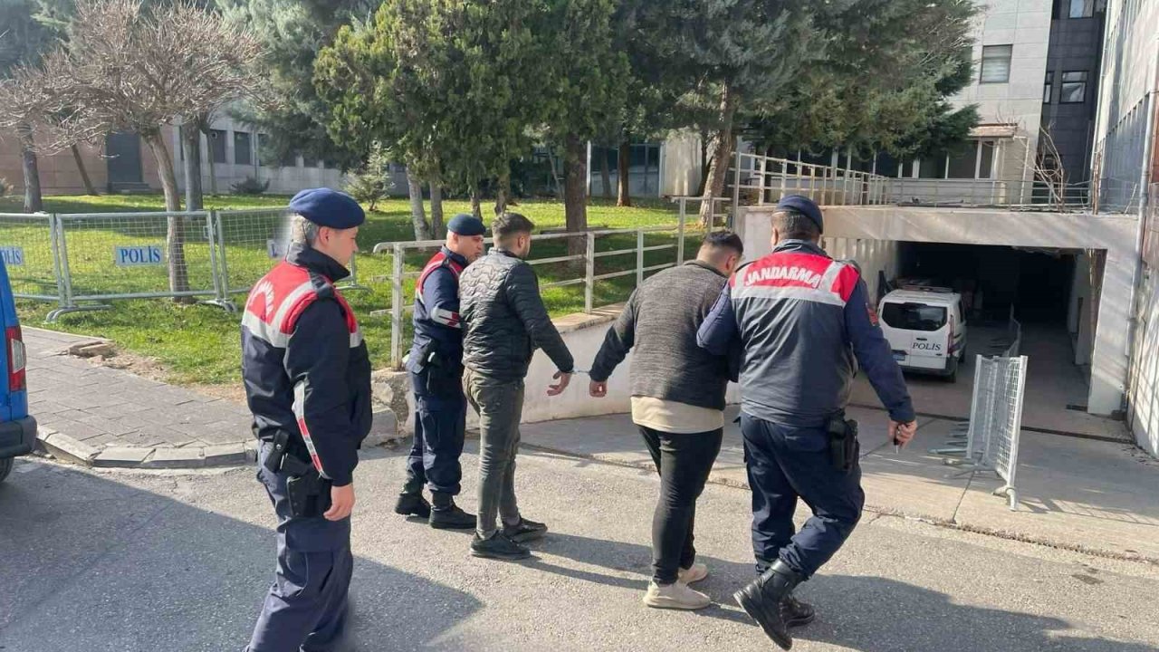 Gaziantep'te başkasının yerine ehliyet sınavına giren şahıs yakayı ele verdi