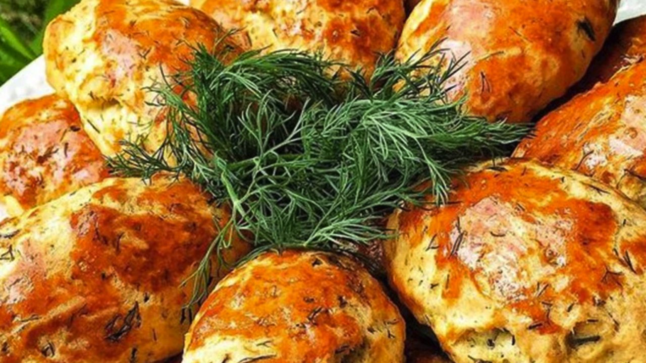 "Airfryer'da Lezzet Şöleni: Maya Yok, Sağlık Var! İşte Hafif Dereotlu Poğaça Tarifiniz"