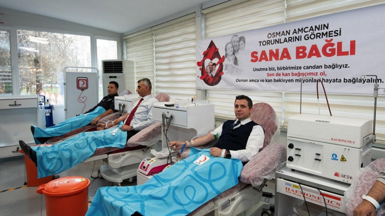 Gaziantep'te Kızılay'a Destek Büyüyor: "Birbirimize Candan Bağlıyız" Kampanyası