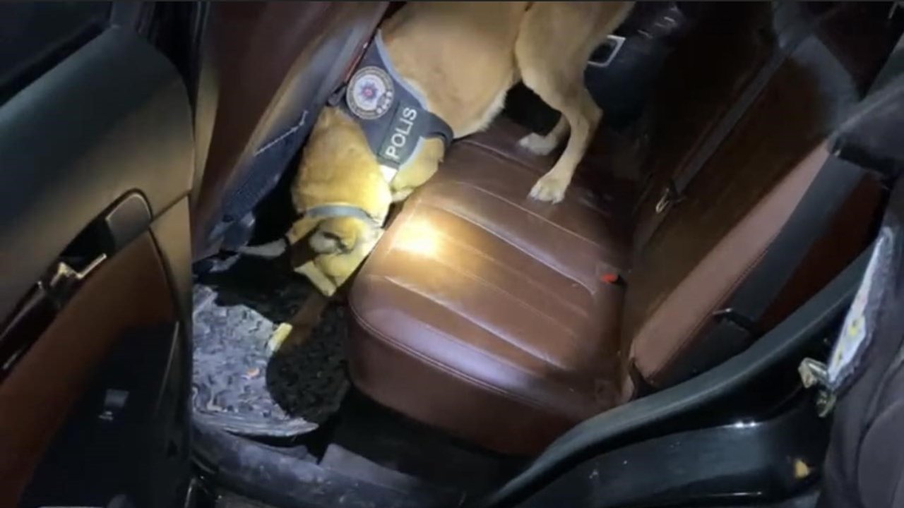 Gaziantep otoyolunda bir araçta 3 kilo 450 gram uyuşturucu ele geçirildi