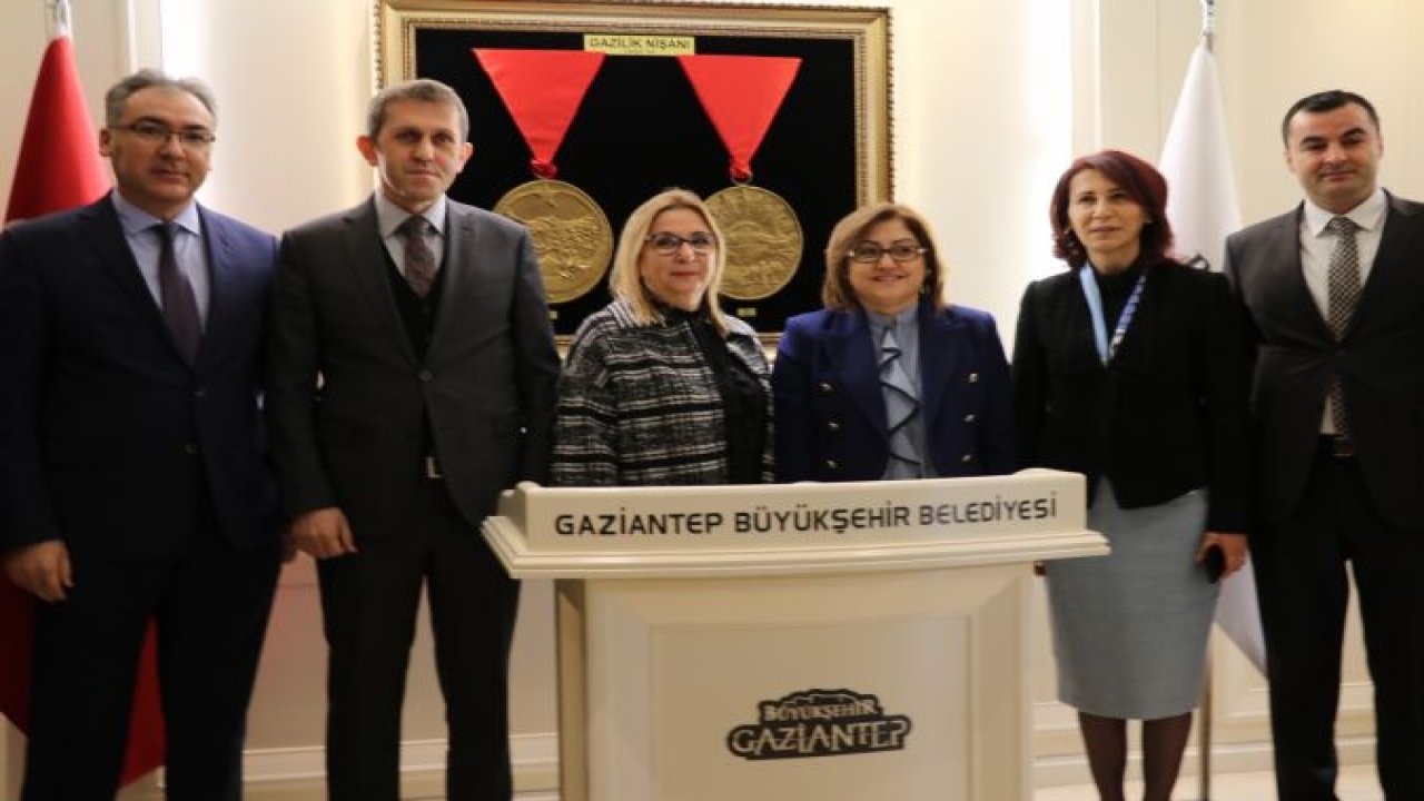 Bakan Pekcan'dan Gaziantep Büyükşehir Belediyesine ziyaret