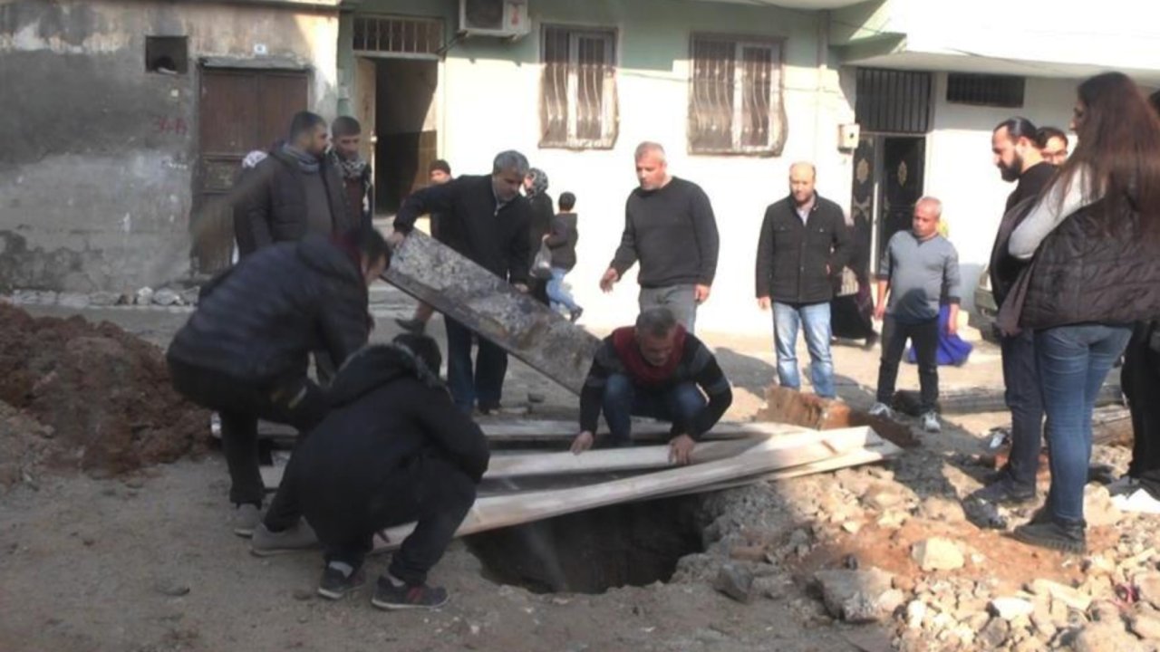 Şanlıurfa'da İnşaat Kazısında Roma dönemine ait mozaikli kaya mezar odası bulundu.