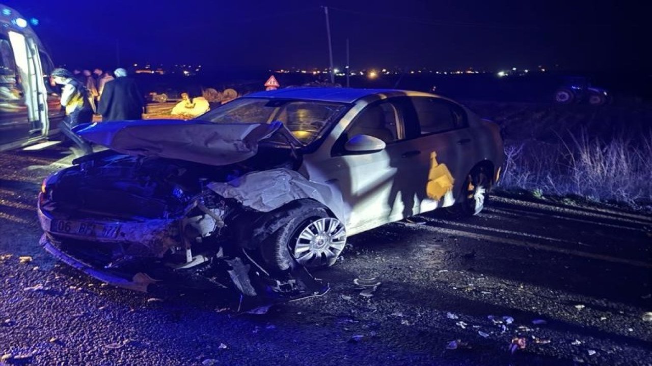 Şanlıurfa-Gaziantep karayolu’nda üç aracın karıştığı kazada 7 kişi yaralandı