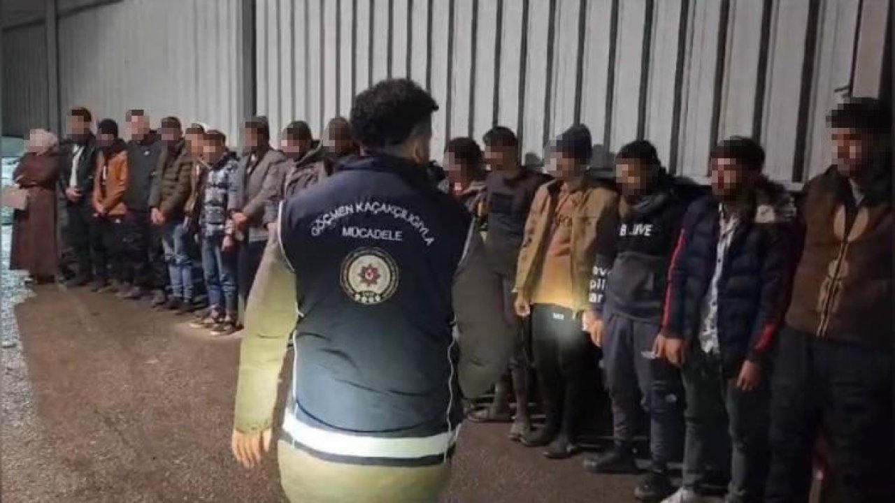 Gaziantep otoyolunda 14 kaçak göçmen yakalandı, 3 organizatör tutuklandı