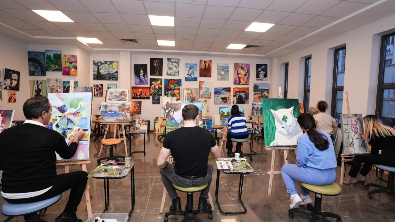 Şehitkamil’de yağlı boya resim kursu yoğun ilgi görüyor