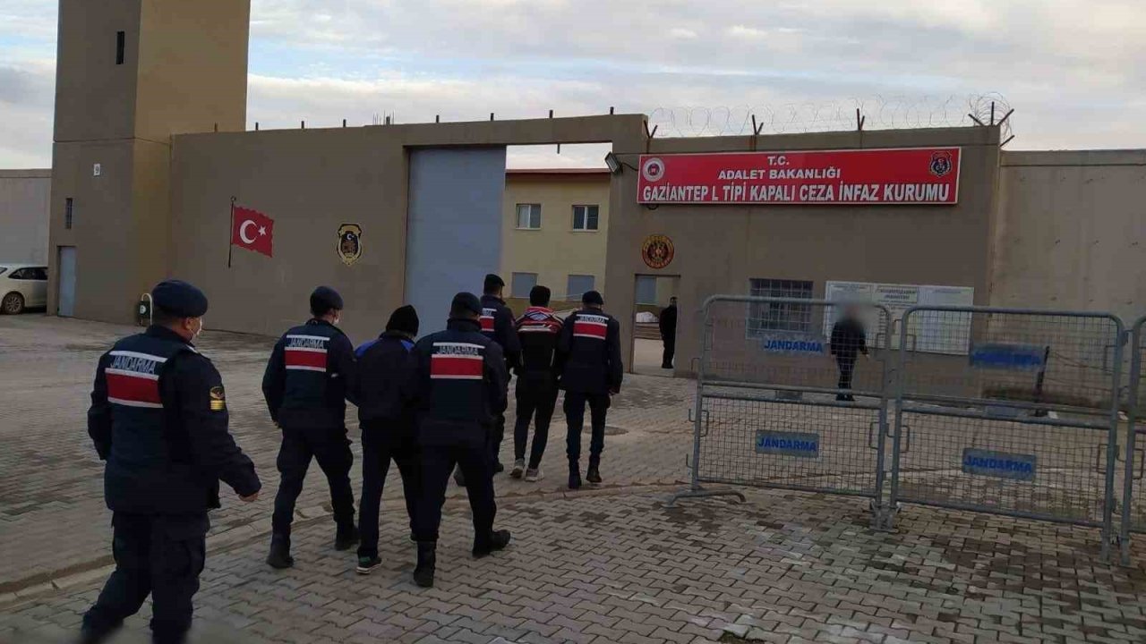 Gaziantep'te Dev Operasyon! Göçmen Kaçakçılarına Geçit Yok!
