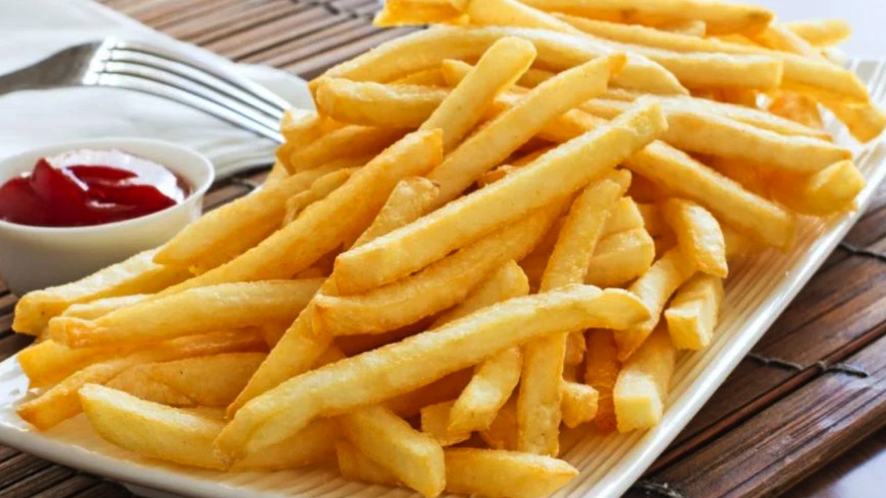 Airfryer'a Gerek Yok! Ev Yapımı Patates Kızartmalarının Restoran Lezzetini Yakalama Sırları Ortaya Çıktı!