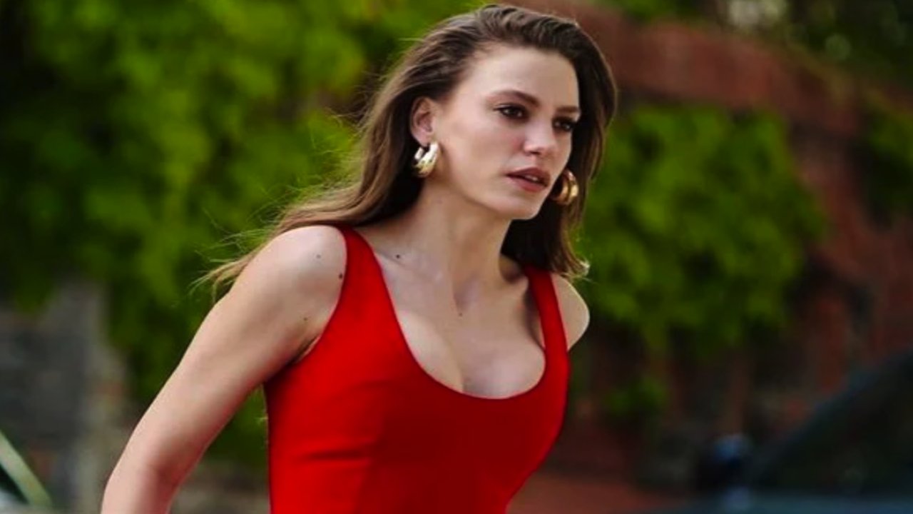 Serenay Sarıkaya'dan Hayranlarına Duygusal Veda Mesajı