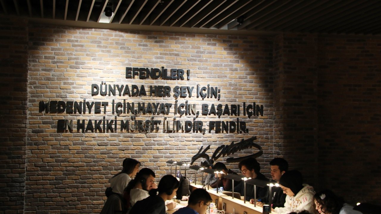Şehitkamil'de depremzede öğrencilere her türlü kolaylık sağlanıyor