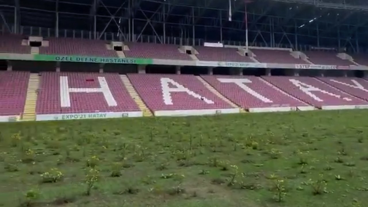Deprem Gaziantep, Hatay, Maraş, Kilis dahil 11 ili etkilemişti. Hatay'da 1 yıl sonra stadın haline kimse inanamadı