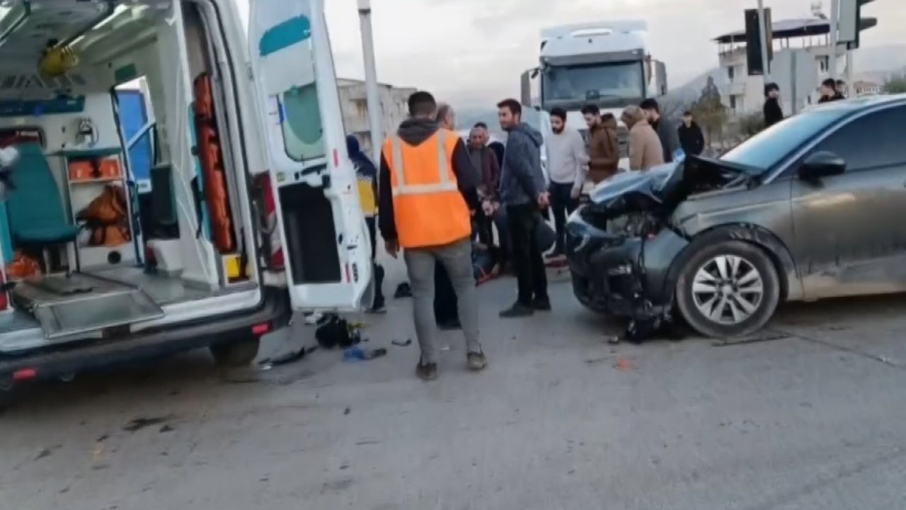 Gaziantep'te otomobil ile çarpışan motosiklet sürücüsü yaralandı