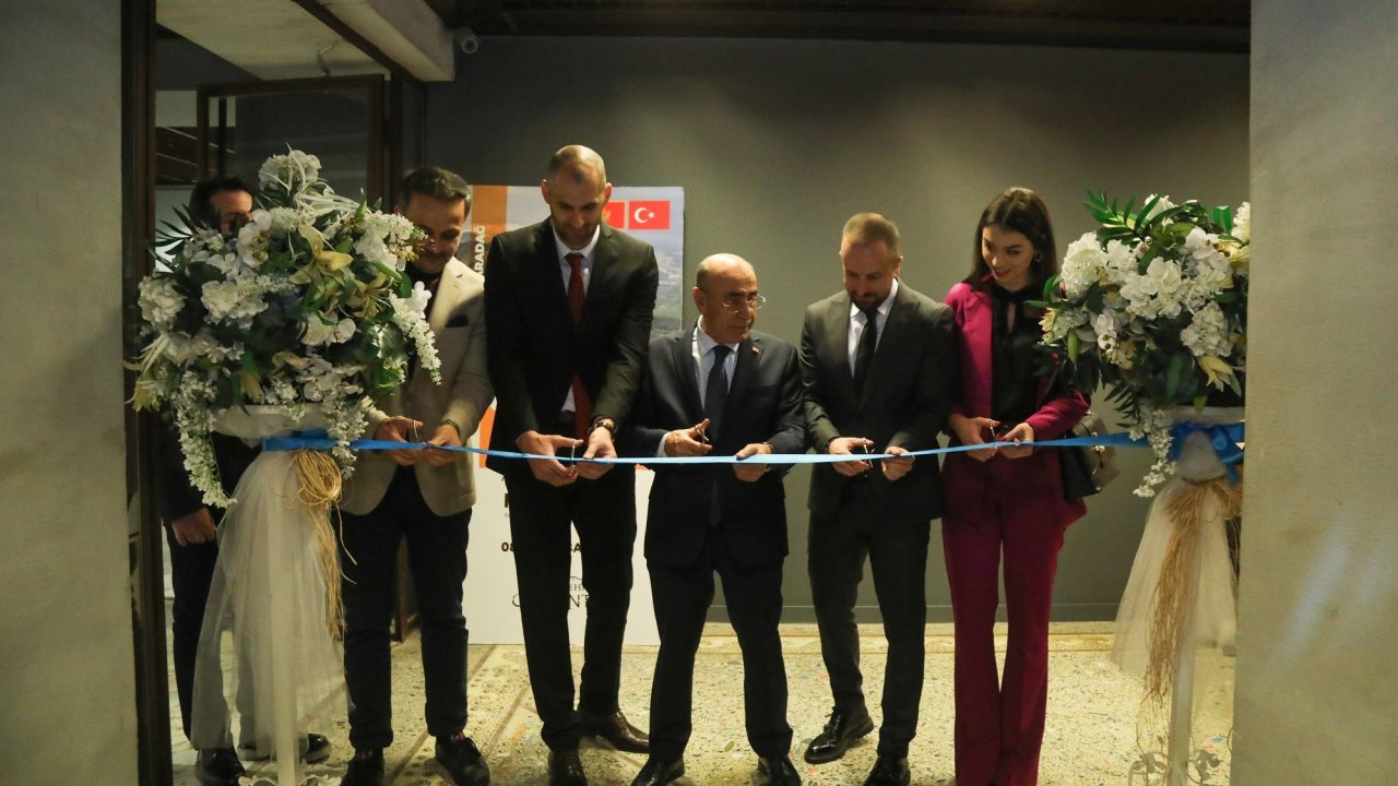 Gaziantep'te fotoğraflarla kardeş şehir Cetinje sergisinin açılışı yapıldı