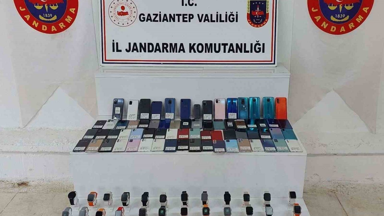 Gaziantep’te 1 milyon lira değerinde kaçak telefon ele geçirildi