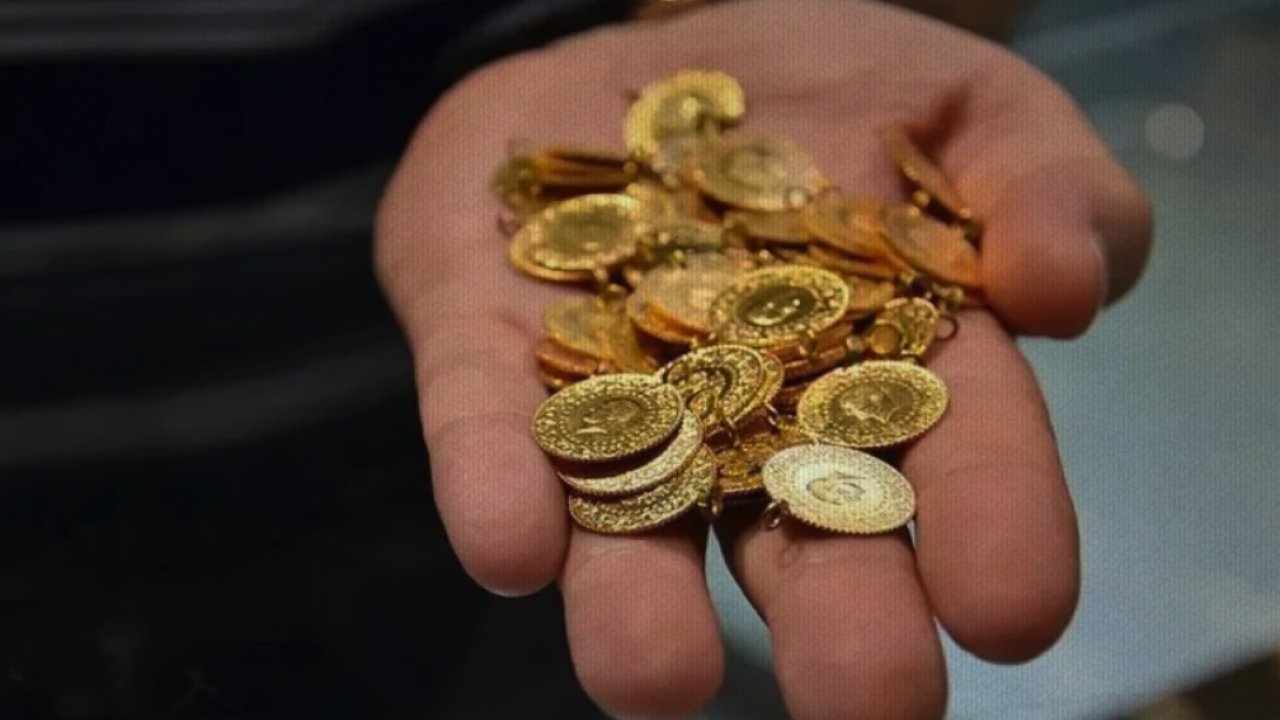Çarpıcı Takı Çılgınlığı: Beş Çeyrek Altını Biriktiren Kuyumcuya Koşuyor