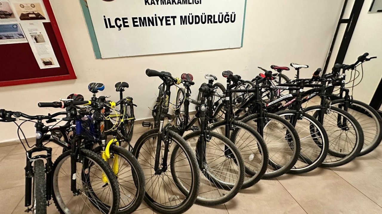 Gaziantep'te polis çalınan bisikletleri sahiplerine teslim etti