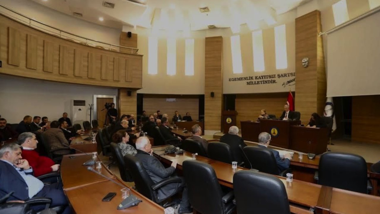 Gaziantep'te siyasi partilerde işlem tamam! Gaziantep'te siyasette artık kimler var, kimler yok?