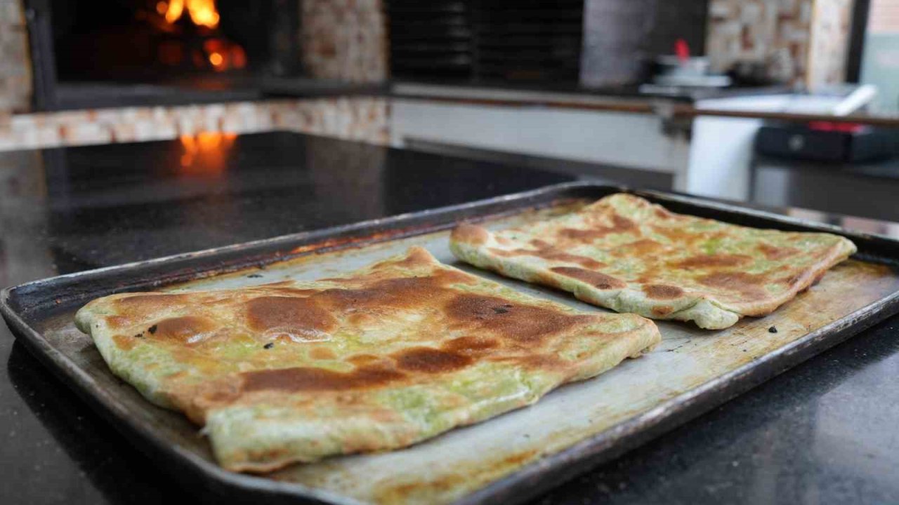 Gaziantep Bu Tatlıya Bayılıyor! Eşsiz Lezzet Katmer