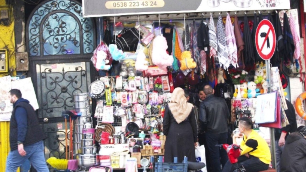 Gaziantep Adeta Boğuldu! Nüfusu 2  Milyonu Geçen Antep'in En Az  600 Binden Fazlası SURİYELİ!