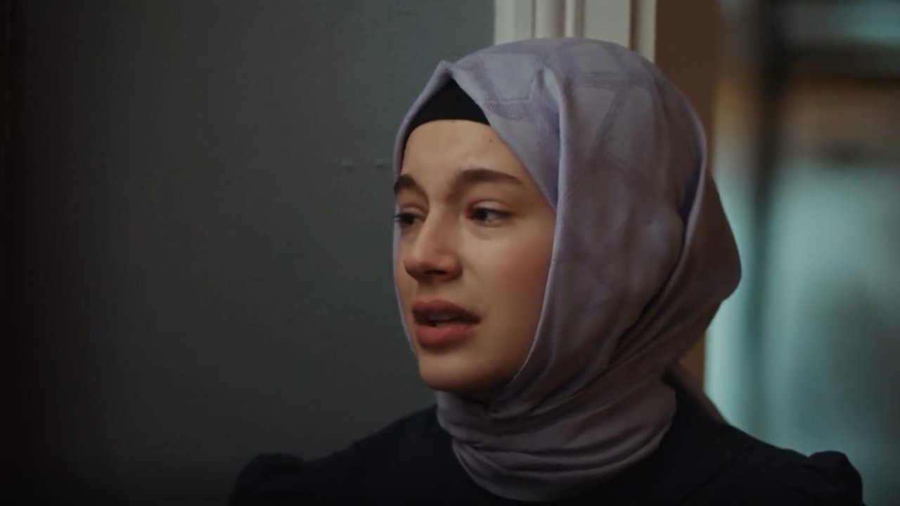 Kızıl Goncalar'da Nefesler Tutuldu: Özcan, Özgü, Mert ve Hazal'dan Heyecan Fırtınası!