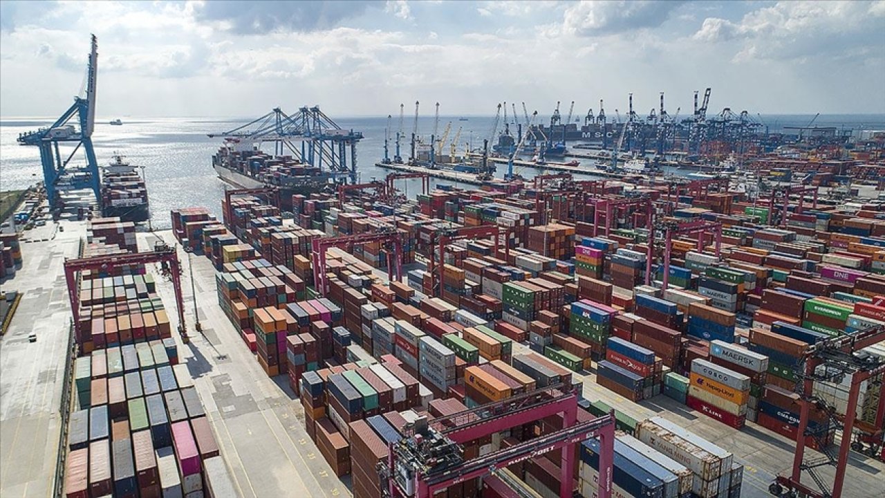 Dış ticaret açığı Ocak ayında yüzde 56,4 azaldı