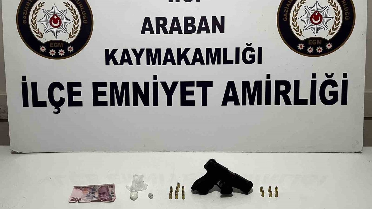 Gaziantep’te dur ihtarına uymayan şüpheliler kovalamaca sonucu yakalandı