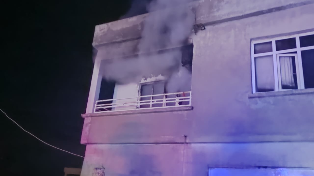 Gaziantep'te korkutan yangın! Yaşlı çiftin evinde yangın çıktı