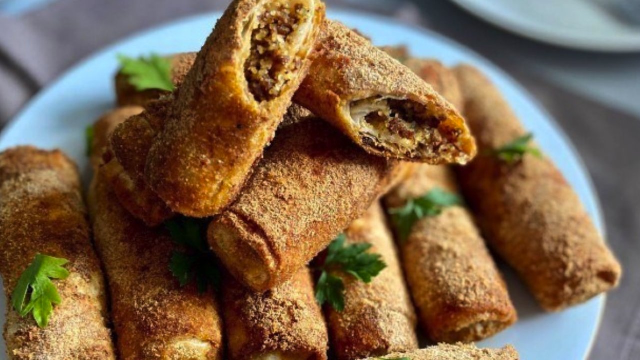 Et Fiyatları Uçtu! Kıymalı Böreğe Eş Börek Tarifi...