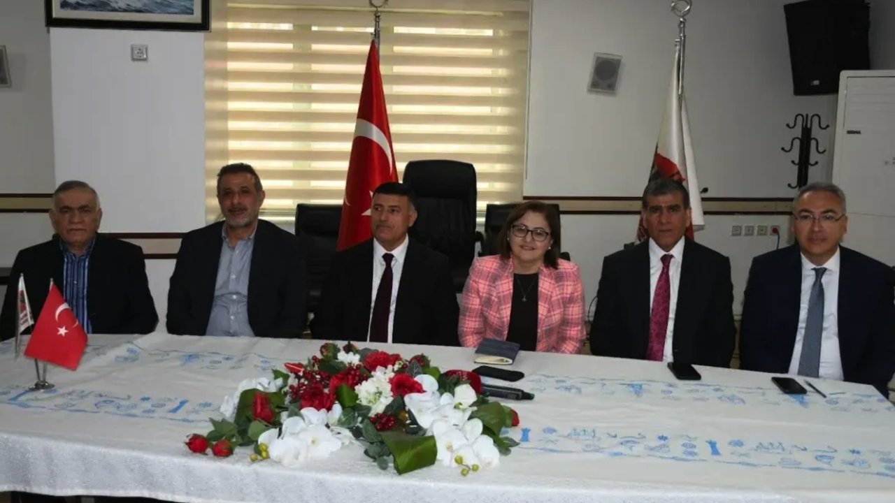 Altunkaya’dan Şahin’e Övgü: ’Yeniden Başkan Olarak Görmek İsteriz’’