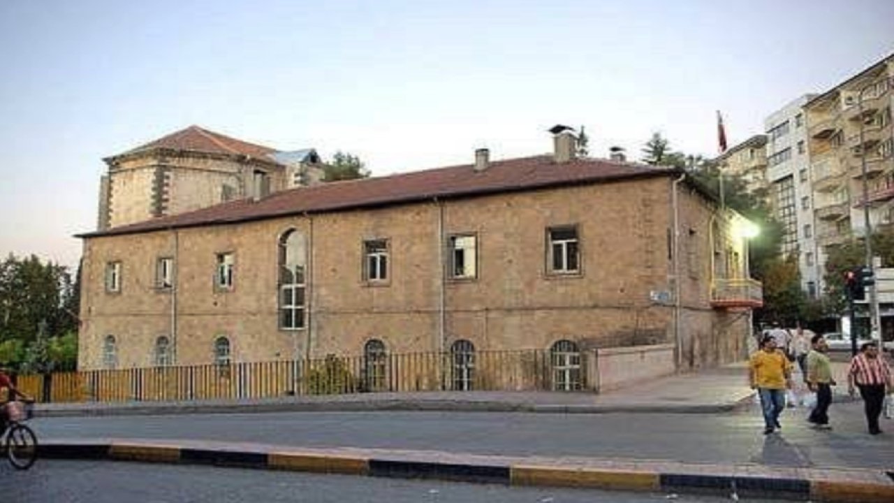 Gaziantep Eski Öğretmenevi'nin Kaderi Ne Olacak?