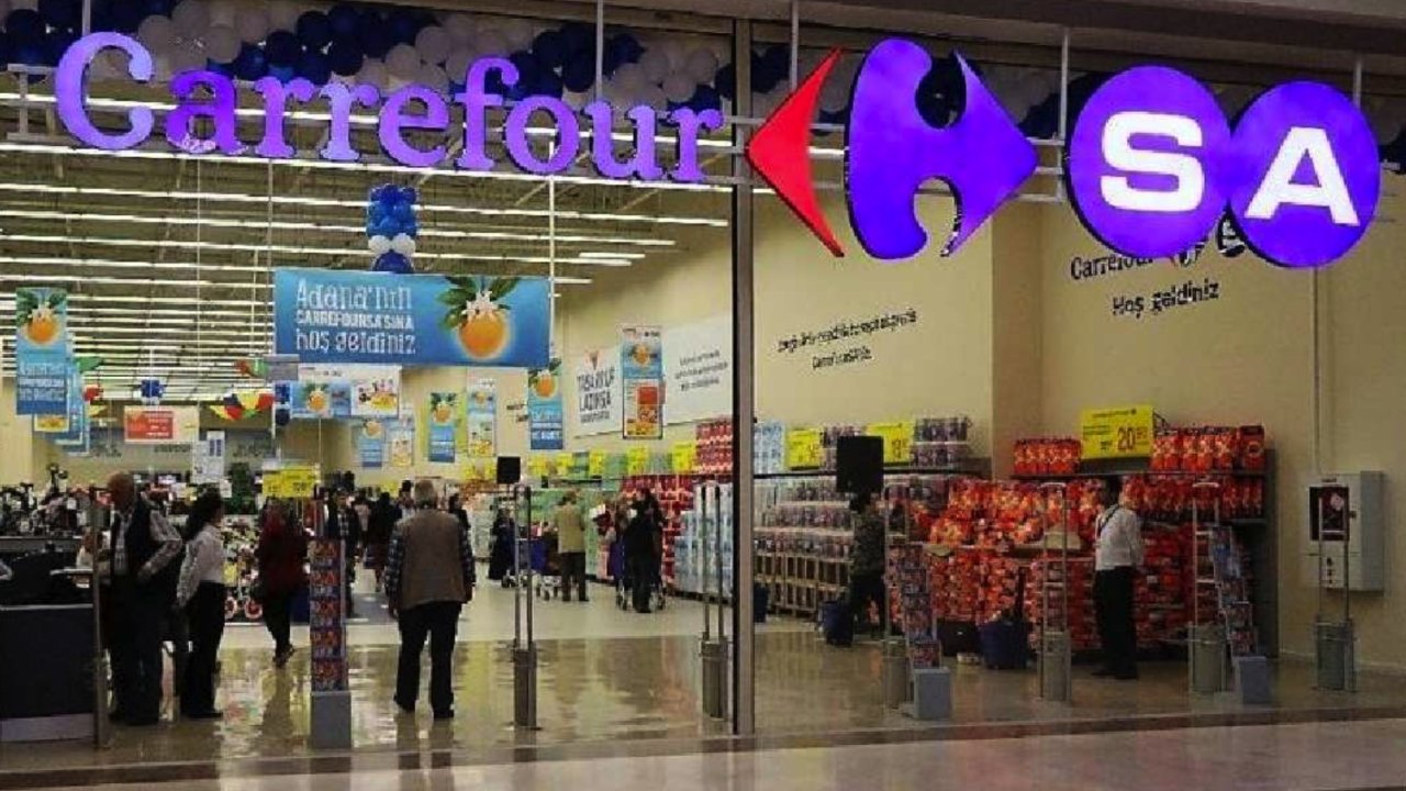 Bayram Şöleni CarrefourSA'da: Yağdan Baklavaya Büyük İndirim Festivali!"