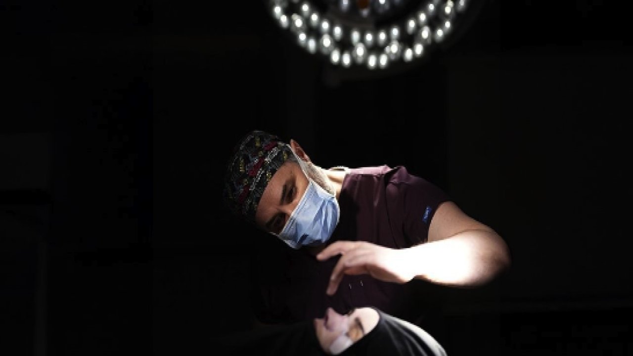 Burun Estetiği Ameliyatları: Estetik ve Fonksiyonel Bir Yolculuk