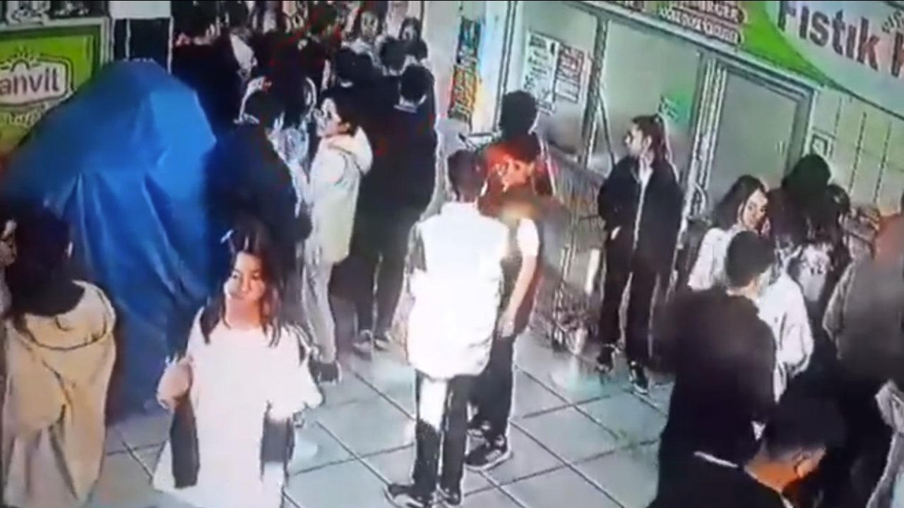 Gaziantep'te Öğretmen Öğrencisinin Hayatını  Heimlich manevrasıyla Kurtardı! İşte O Anlar