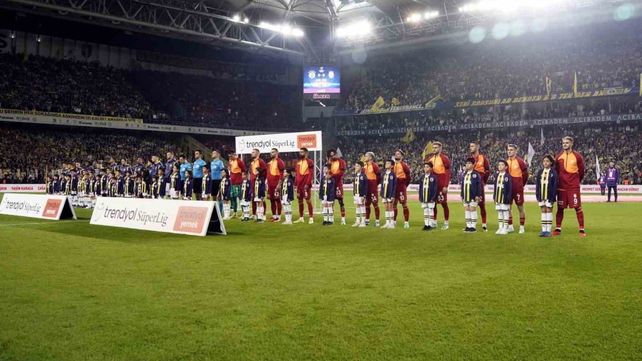 Süper Kupa Finali Yarın! Galatasaray ile Fenerbahçe yarın Şanlıurfa'da karşılaşacak.