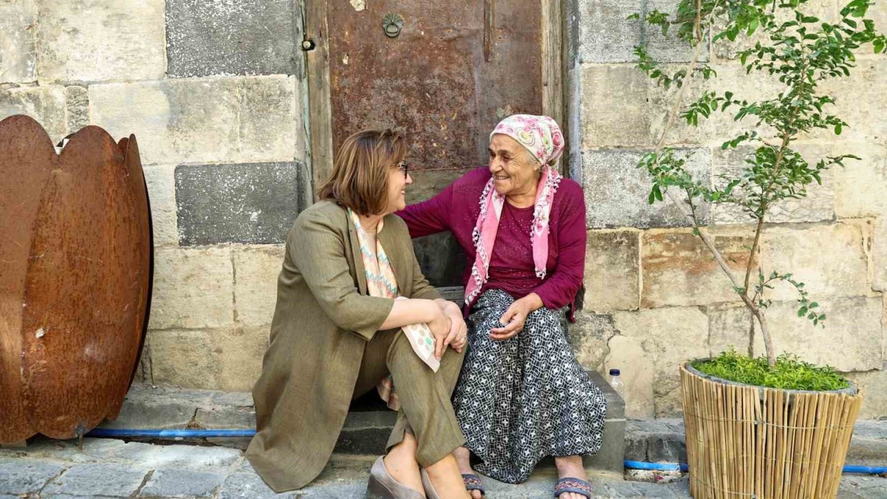 Fatma Şahin: “Bayramlarımızın maneviyatının muhafazası, geleceğe dair en büyük güvencelerimizdendir”