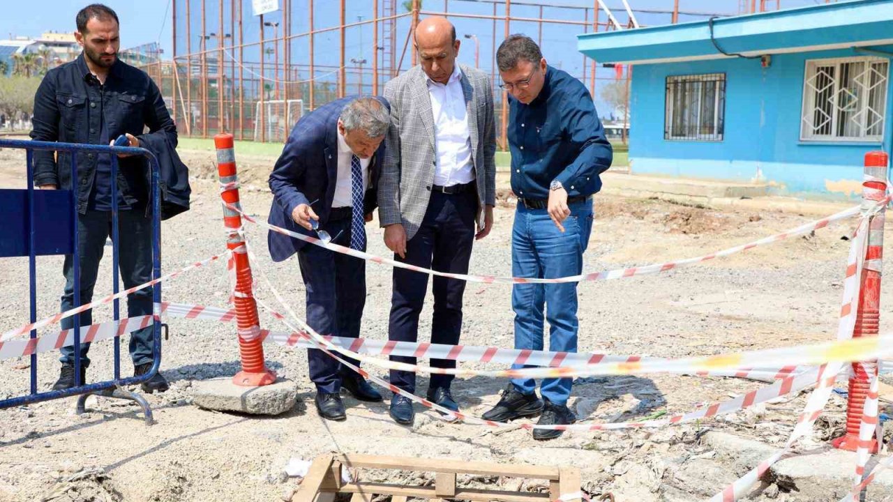 Gaziantep Büyükşehir Belediyesi İskenderun’a destek için sahada