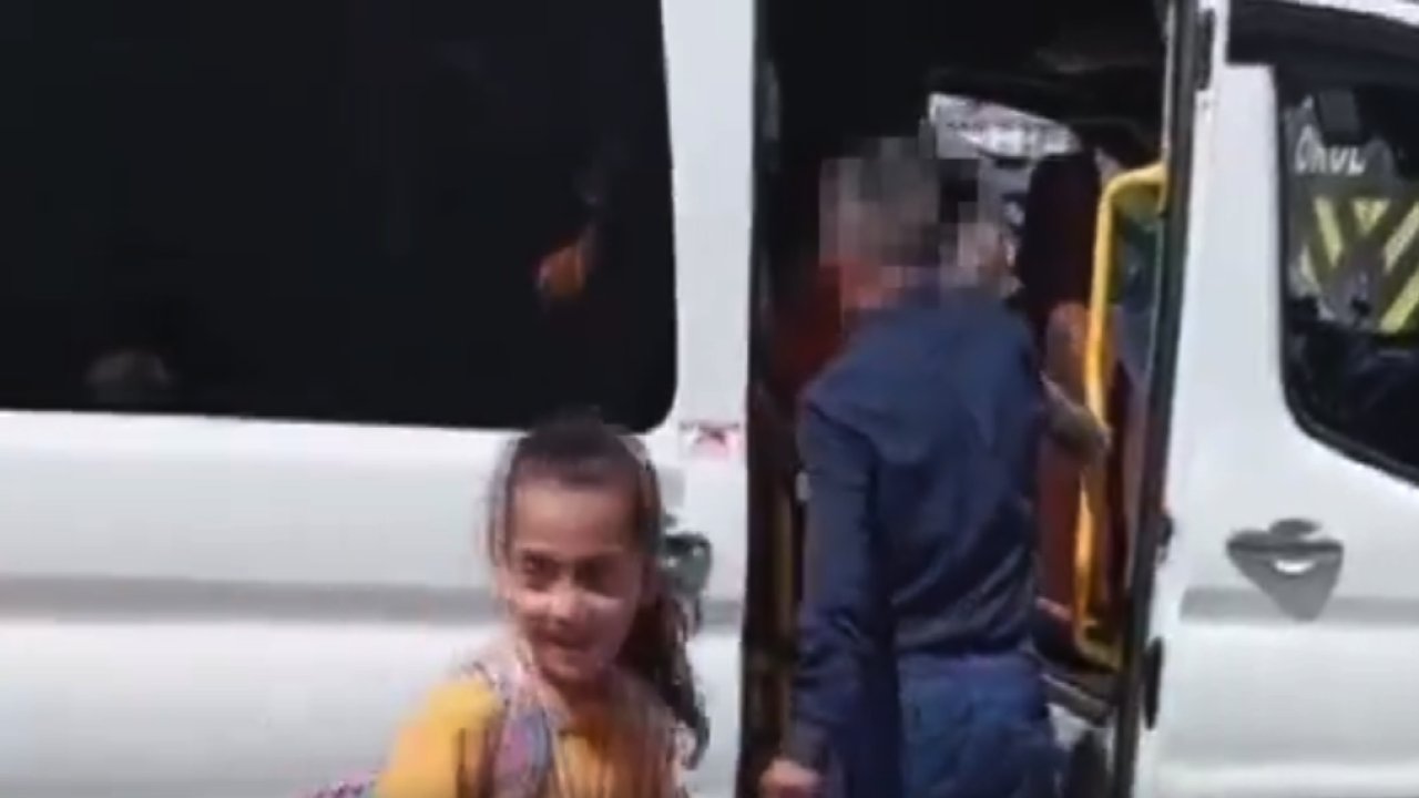 Gaziantep'te Öğrenci Servisi Şoförü'nün Görüntüleri İnfial Yaratmıştı! O ŞOFÖR KOVULDU!