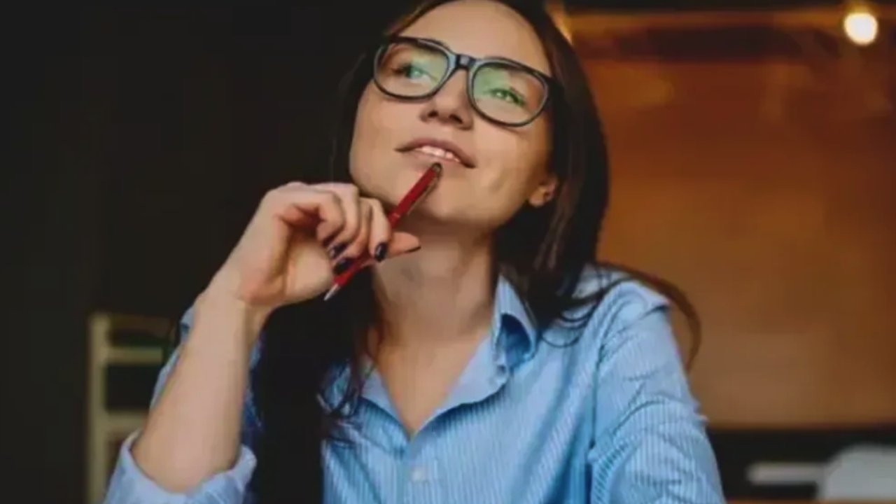 Akıl Oyunlarının Ustaları: Zeka Işıltılarıyla Göz Kamaştıran 4 Burç