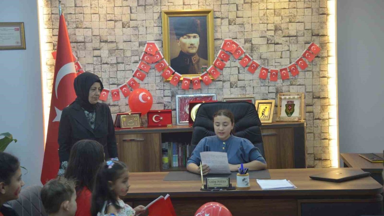 Gaziantep Şehit derneği başkanı koltuğunu şehit kızına devretti