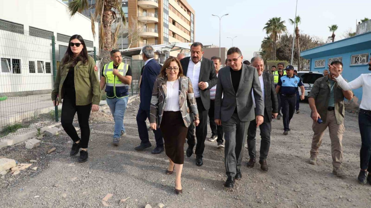 Gaziantep Büyükşehir Belediyesi, İskenderun’da sahaya indi