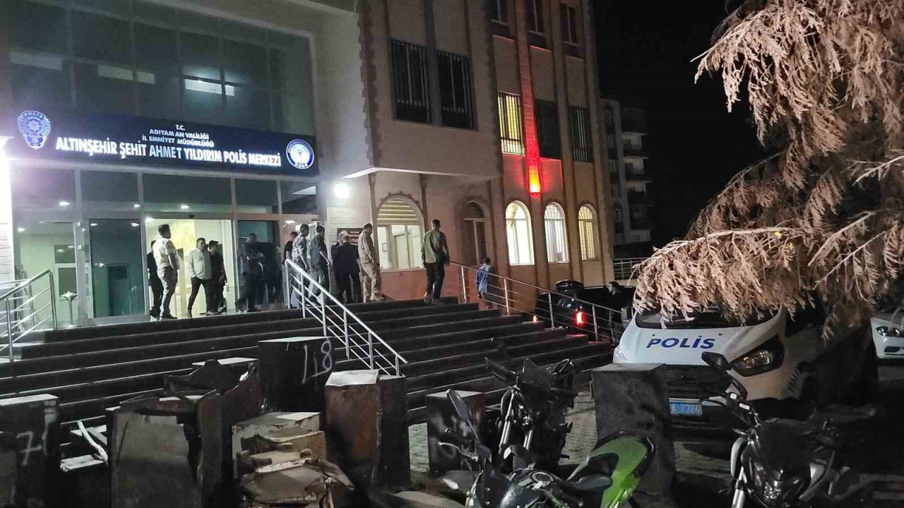 Adıyaman'da 2 Polis Şehit Oldu! Vali Varol, 2 polisin şehit olduğu polis merkezinde incelemelerde bulundu