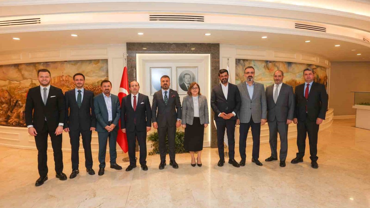 Kadooğlu ve yönetim kurulu üyelerinden Fatma Şahin’e ziyaret