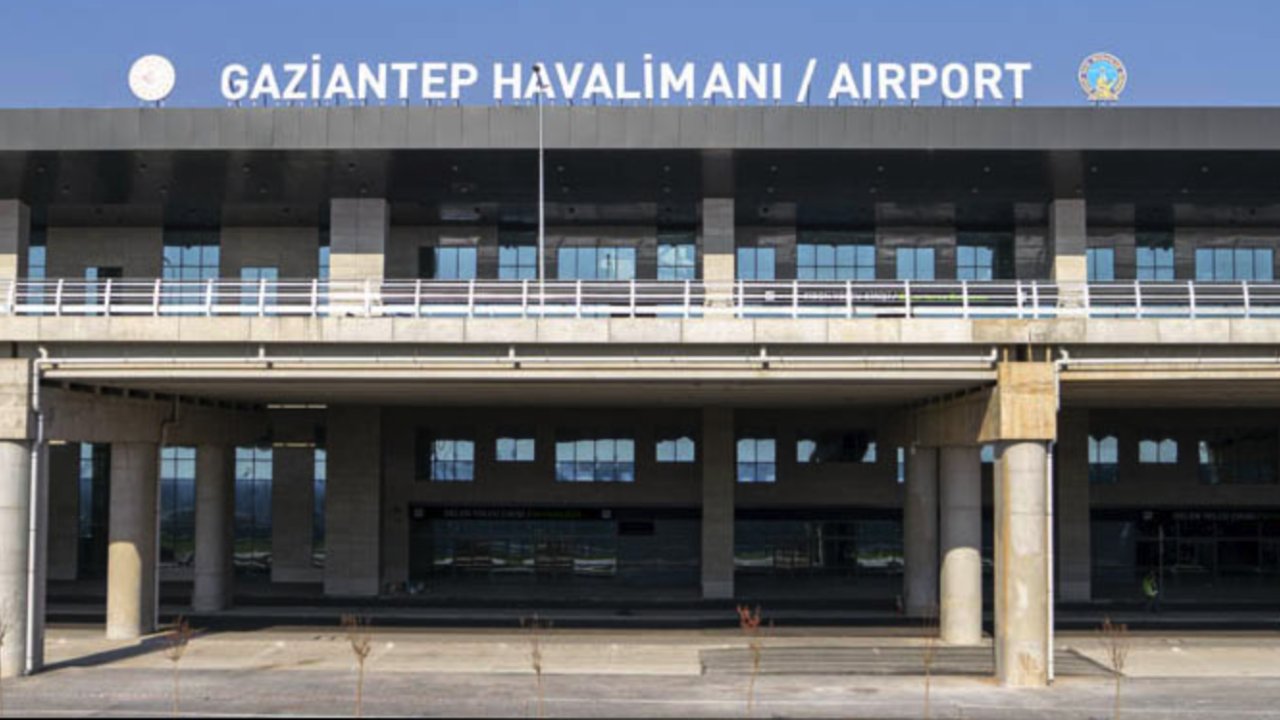 GAZİANTEP HAVALİMANI'NDA REZALETLER BİTMİYOR! Gelen Pişman; Giden Pişman!