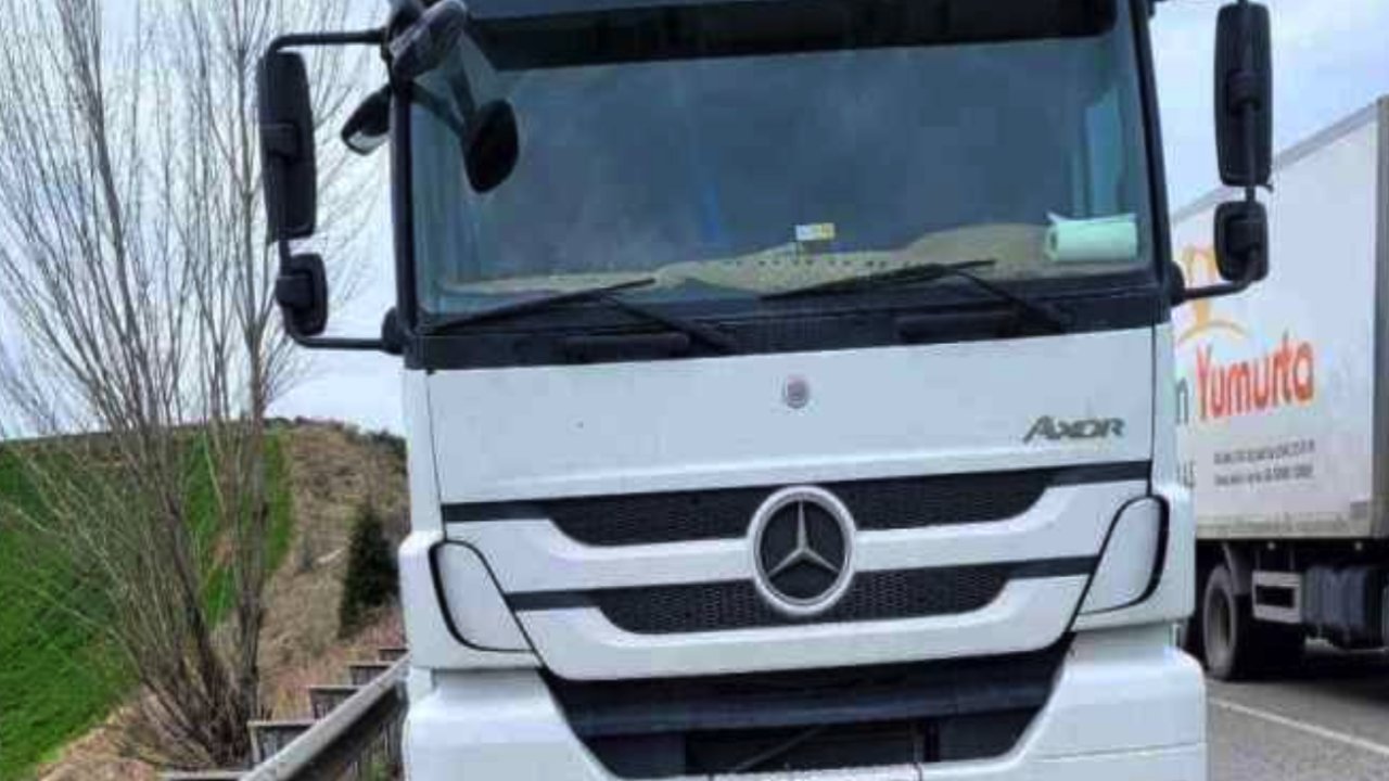 Gaziantep'te Feci Tır Kazası! O YOLDA HEP OLUYOR!