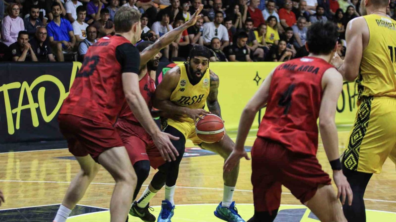 Türkiye Basketbol Ligi: Mersin Büyükşehir Belediyesi: 79 - Gaziantep Basketbol: 77