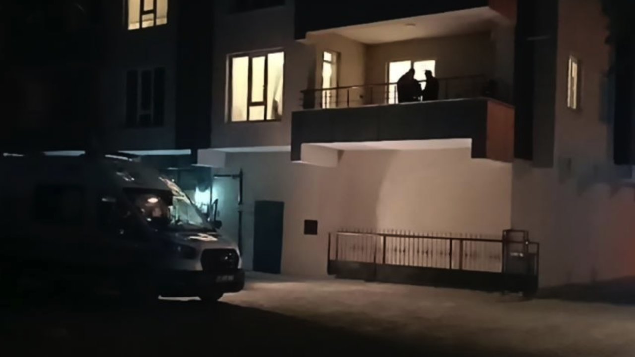 GAZİANTEP'TE DEHŞET! Halil Özdemir eşi Zeynep Özdemir Öldürdü! Oğlu  Eren Özdemir (15) ve damadı Hanifi Bozkurt'u yaraladı