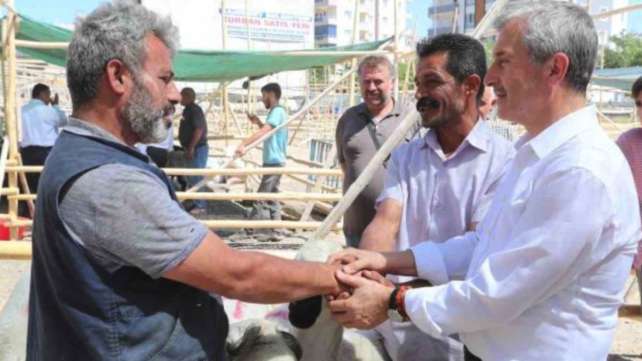 Şahinbey Belediyesi Karşılıksız 3 bin TL Kurban Yardımı Yapacak Mı? Tahmazoğlu her KURBAN BAYRAMI'NDA yapıyordu