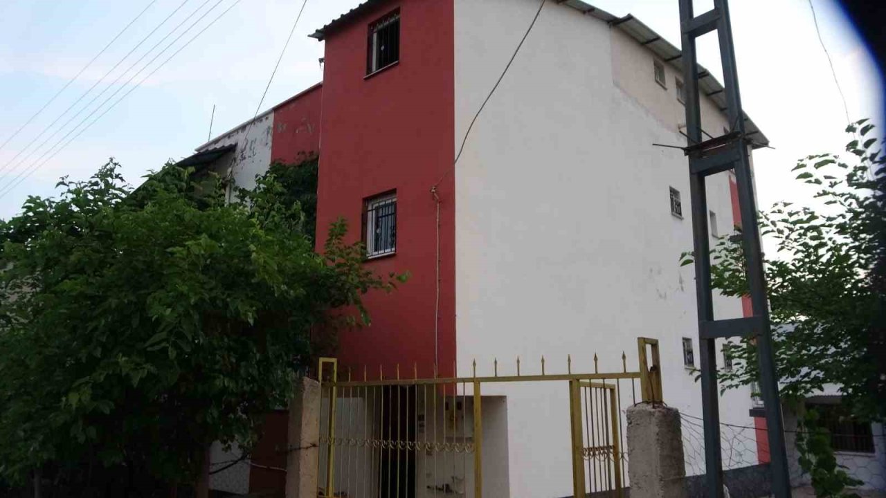 GAZİANTEP'TE Kİ ÖĞRETMEN OĞLUYLA TEHDİT ETTİLER! MİLYONLUK DOLANDIRICILIK!