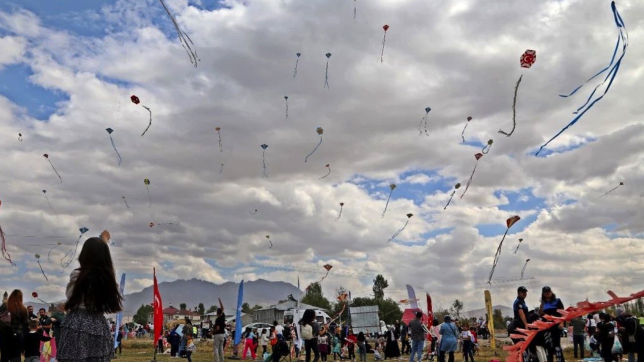 İslahiye'de uçurtma şenliği gerçekleştirildi