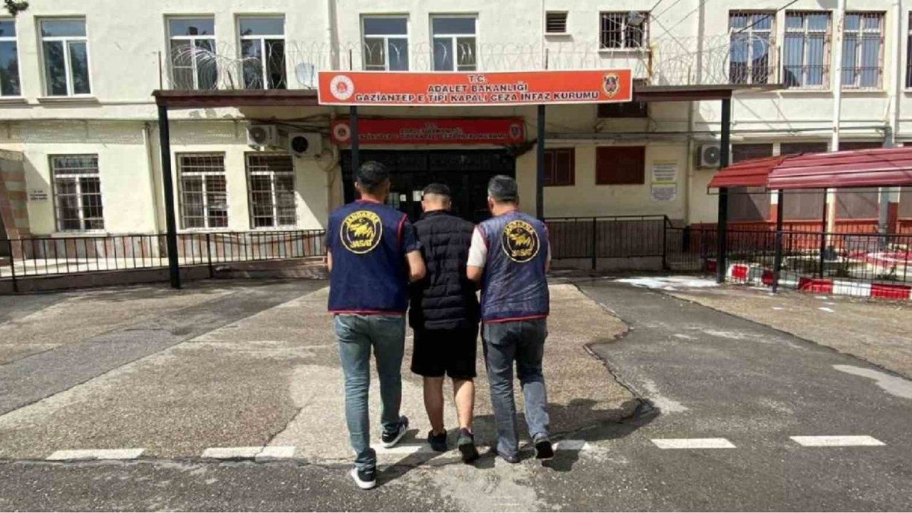 Gaziantep'te SUÇ MAKİNASI YAKALANDI! 15 yıl kesinleşmiş hapis cezası bulunan firari yakalandı